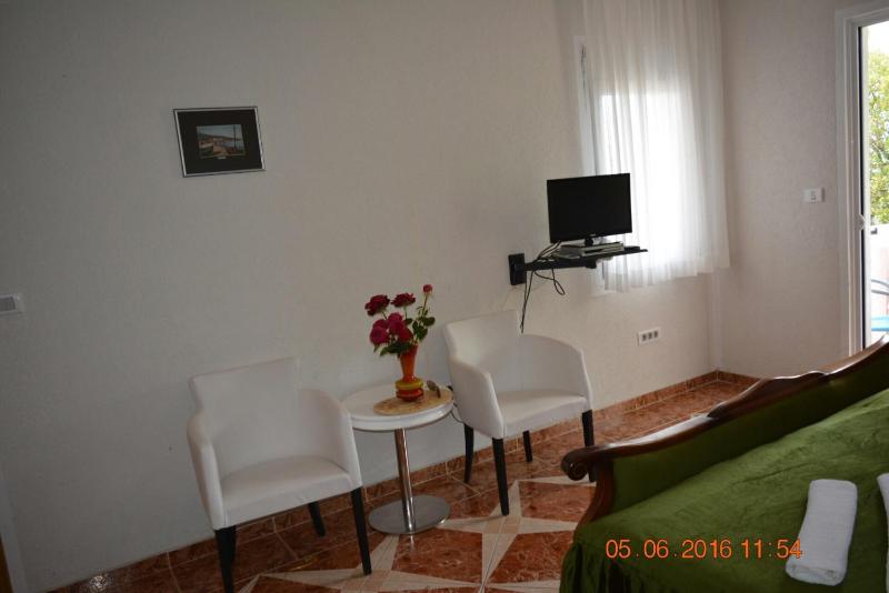 Studio with Balcony and Sea View (4 Adults) image 2
