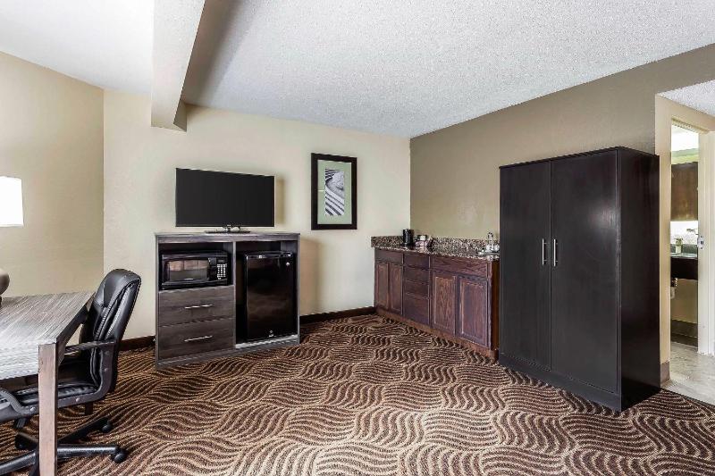Superior King Room - Non-Smoking image 1