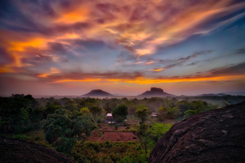 Choona Lodge 'view of sigiriya & pidurangala with sunrise' - image 14