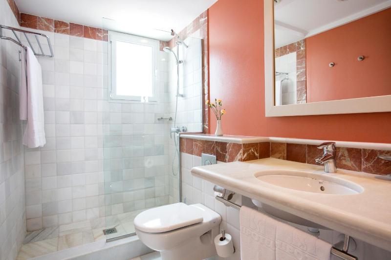 Standard Double Room image 1