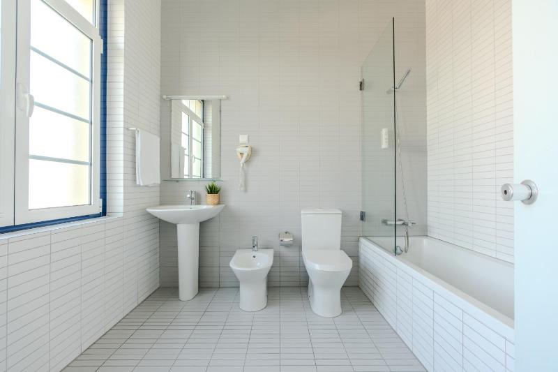 Premium Triple Room  image 1