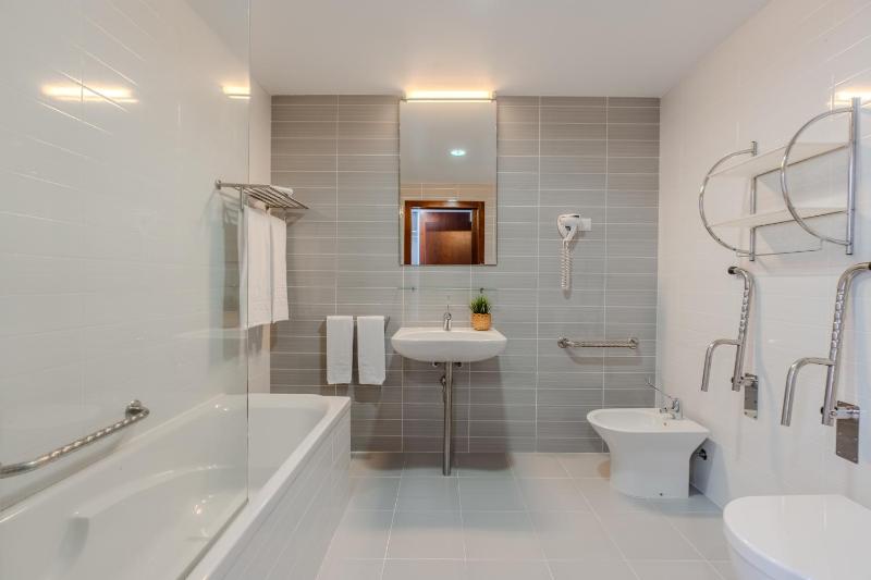 Double or Twin Room image 2