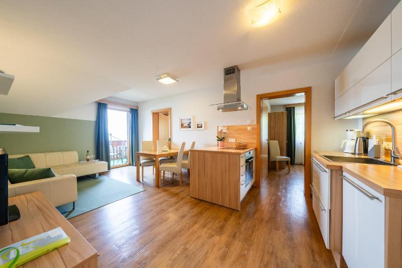 Two-Bedroom Apartment with Balcony and Lake View image 1