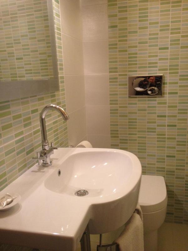 Standard Double Room image 2