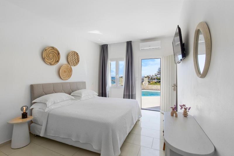 Studio (2 Adults) with Sea View image 1