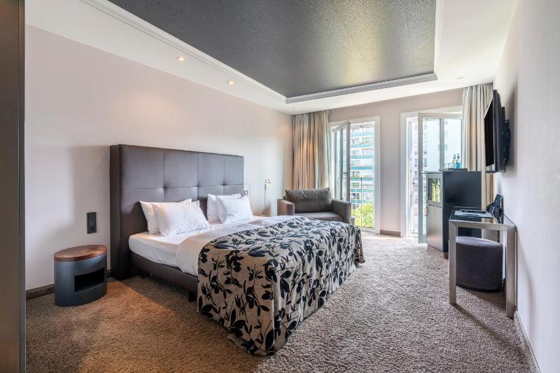 Junior Suite image 1