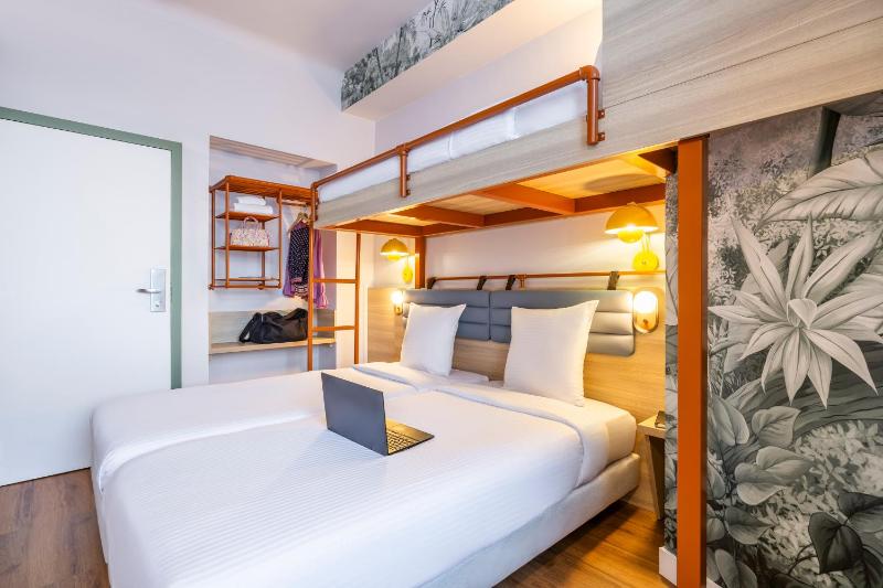 Standard Room with a Double Bed and a Bunk Bed image 1