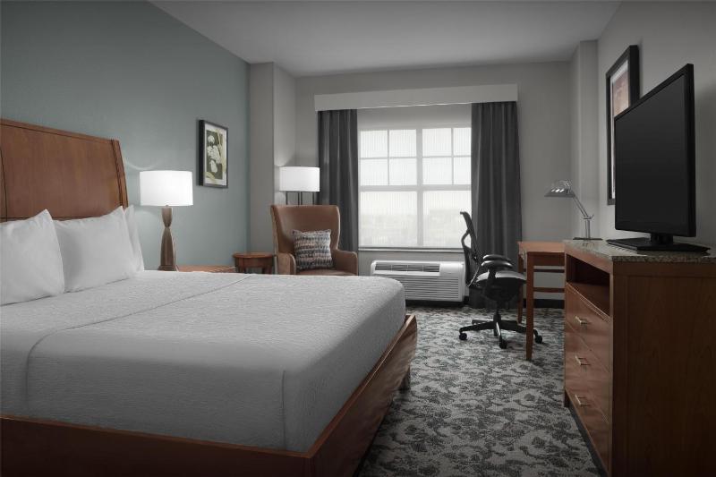 King Room image 4