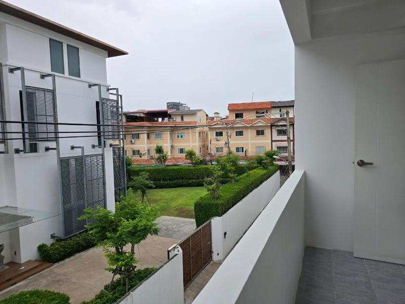 SRINN Hotel Pattaya Klang - image 16