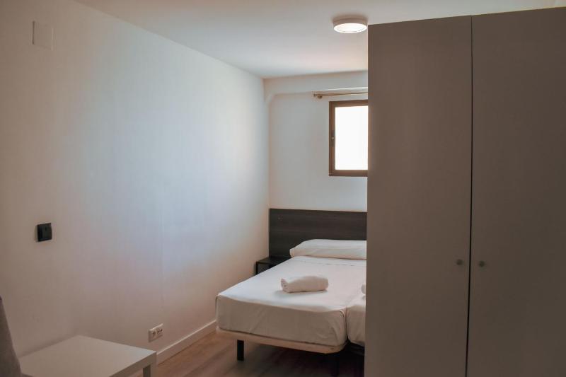 Studio Apartment image 3