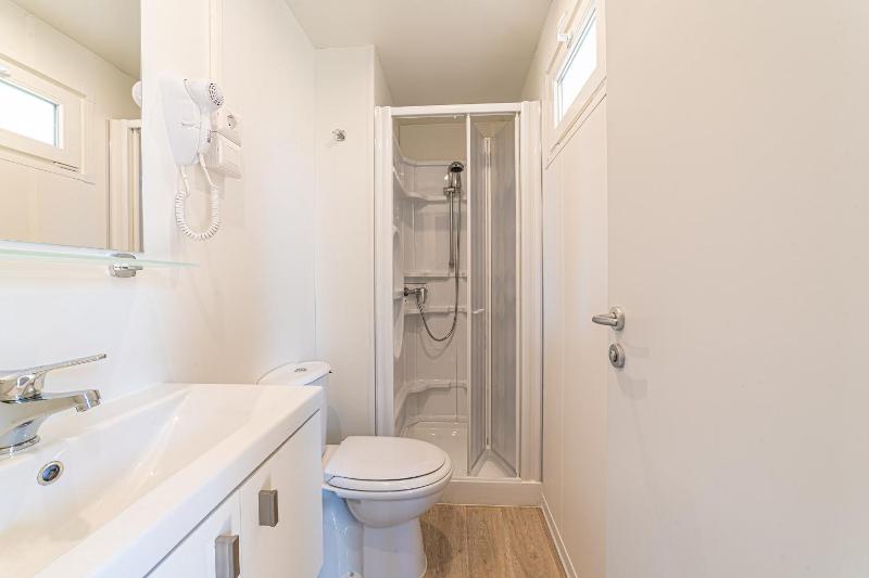 Three-Bedroom Mobile Home image 4