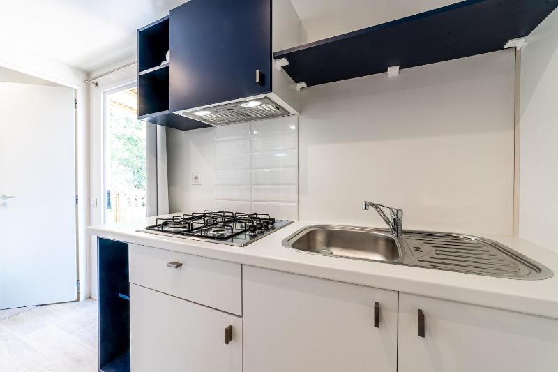 Three-Bedroom Mobile Home image 3