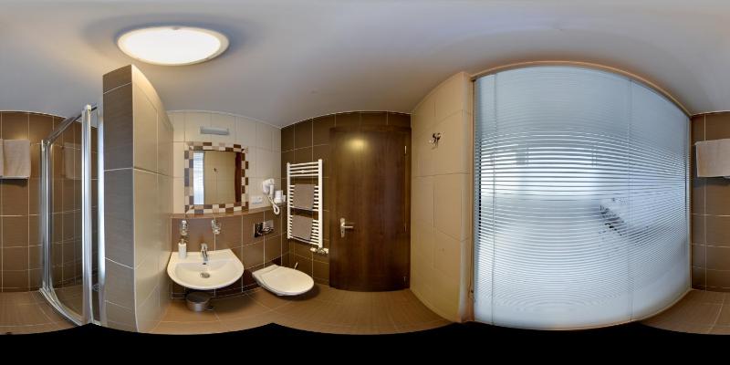 Double Room image 2