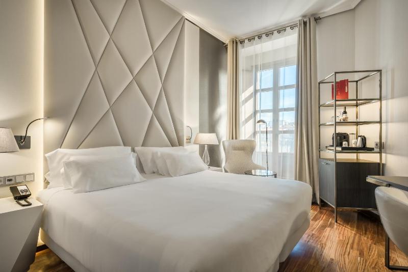 Superior Room with View image 2