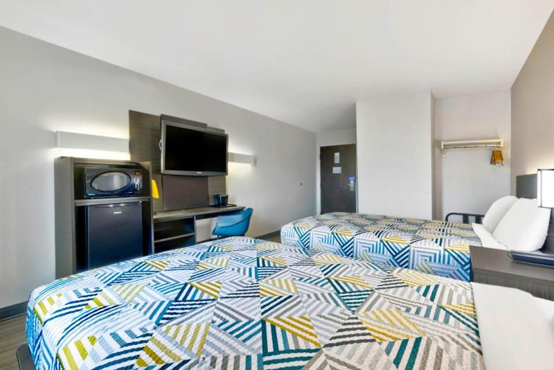 Deluxe Quadruple Room - Non-Smoking image 4