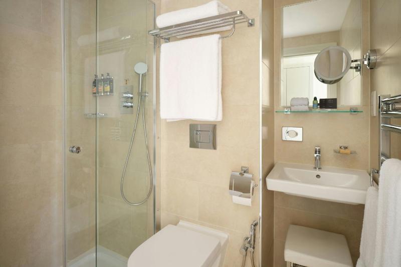 Deluxe Double, Guest room, 1 King image 2