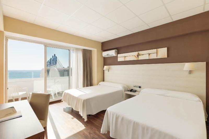 Standard Double Room (2 Adults) image 1