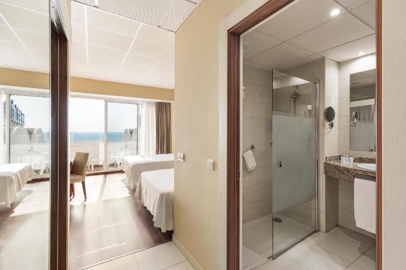 Standard Double Room (2 Adults) image 3