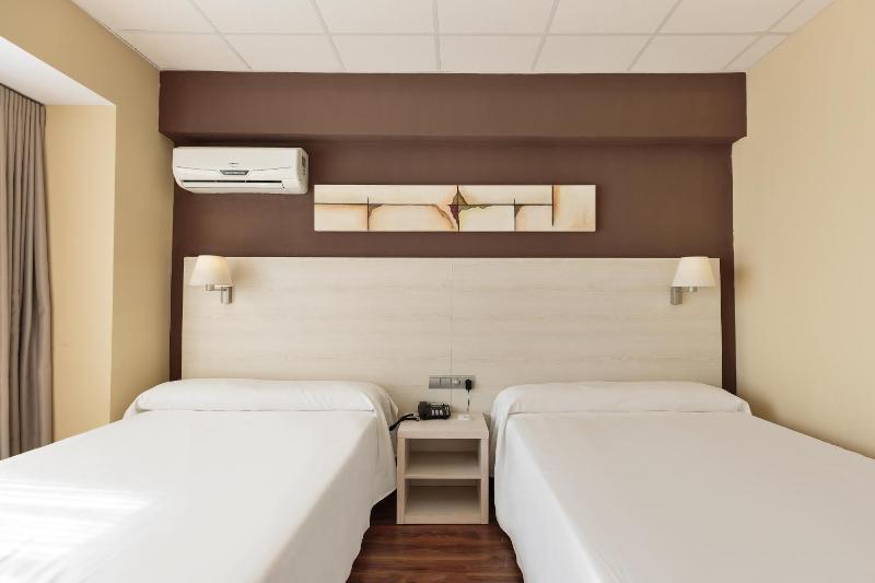 Standard Double Room (2 Adults) image 4