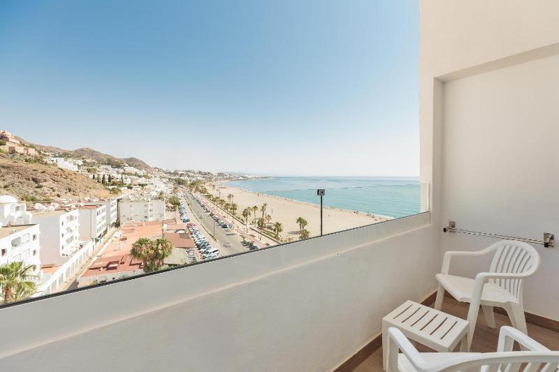 Standard Double Room (2 Adults + 1 Child) image 3