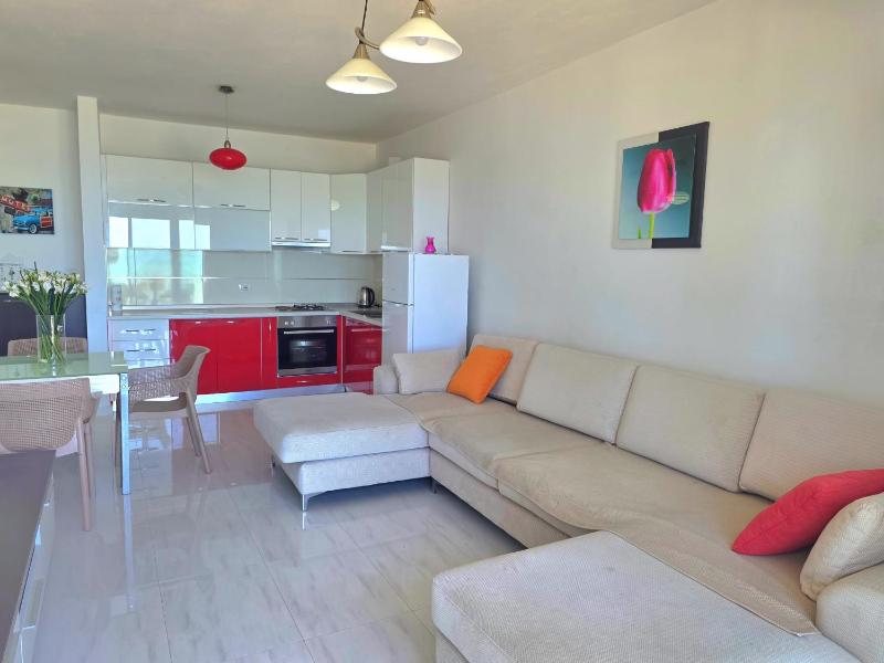 Beachfront & Sea View Apartment - image 9