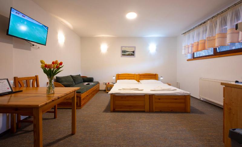 Economy Double Room image 1