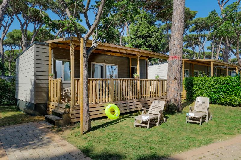 Two-Bedroom Bungalow image 4