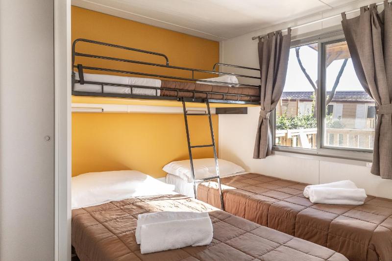 Two-Bedroom Bungalow image 2