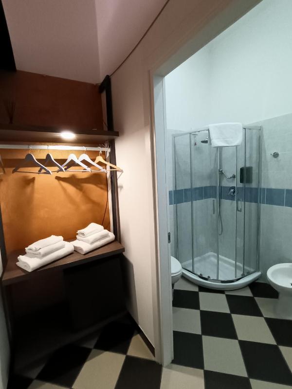 Deluxe Single Room image 3