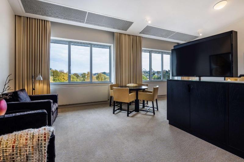 Junior Suite image 1
