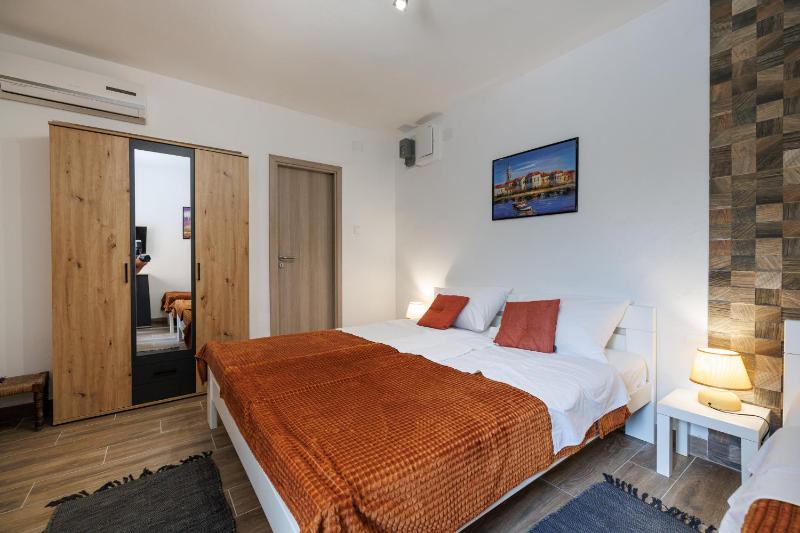 Apartment Mirela - image 8