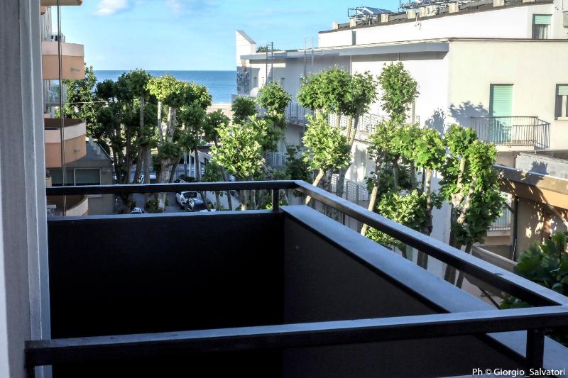 Up Hotel - image 4