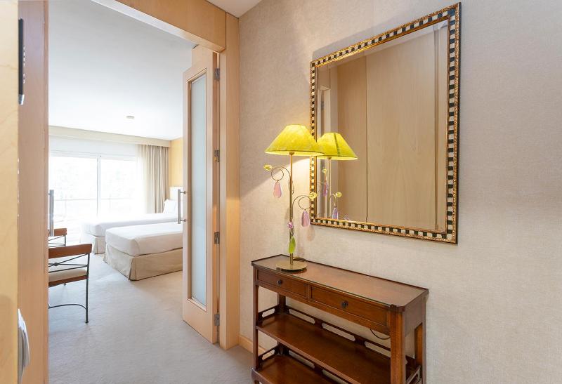 Suites del Mar Fenals Apartments - image 19