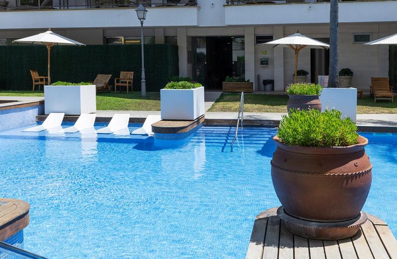 Suites del Mar Fenals Apartments - image 6