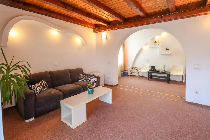 Suite with City View image 4