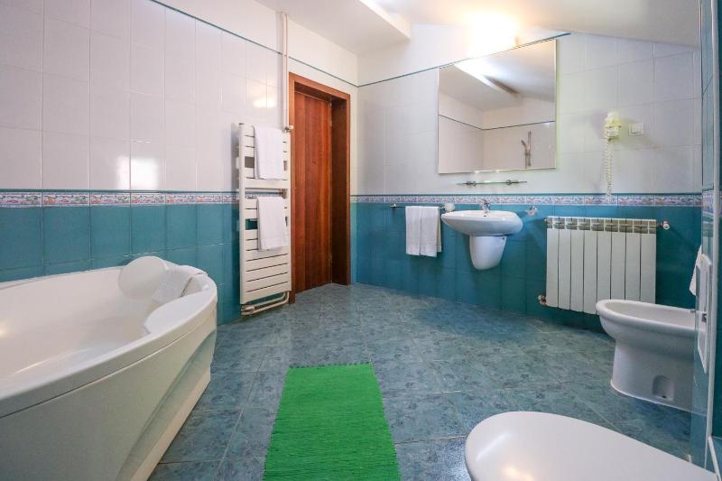 Suite with City View image 2