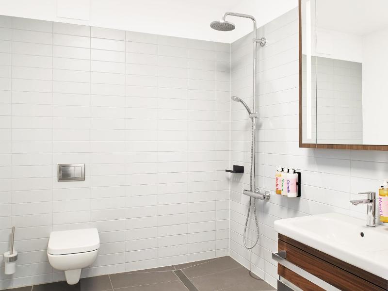 Extra Large Studio with Kitchenette and Sofa Bed - Accessible image 3