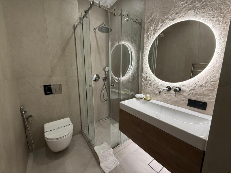 Bridal Suite image 3