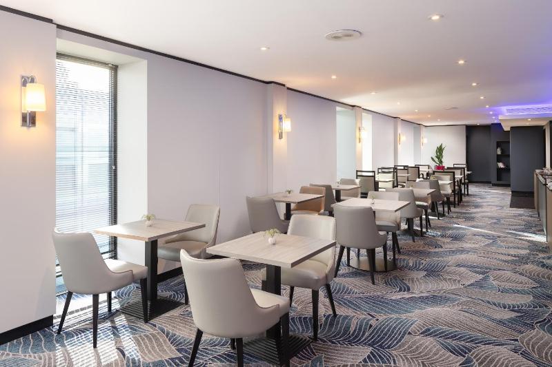 Executive King Room - Lounge Access image 2