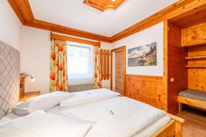 Standard Triple Room image 1