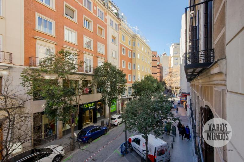 Un Madrid moderno para 7 tu refugio en Abada 2 E2 - image 2