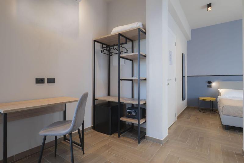 Global Hotel - image 27
