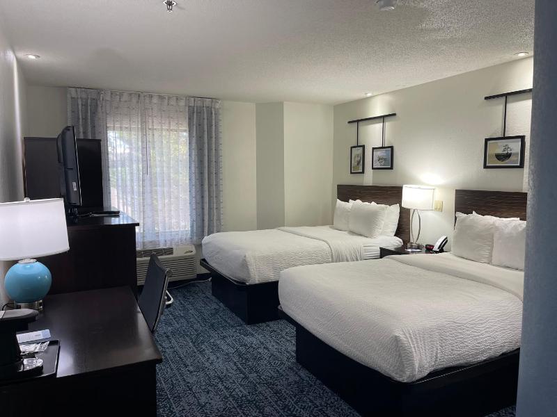 Double Room with Two Double Beds - Non-Smoking image 4