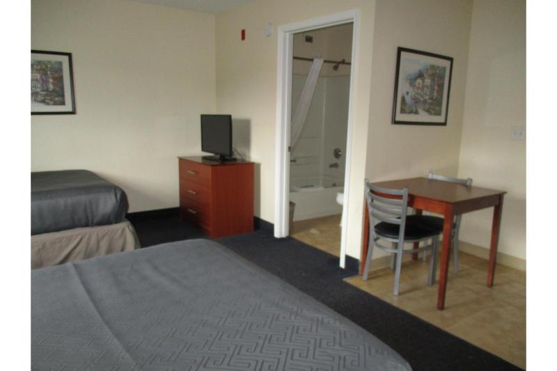 Double Room - Non-Smoking  image 2