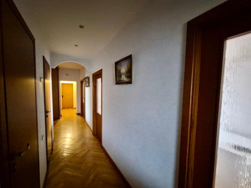 Аpartments at the Pecherska metro station - image 12