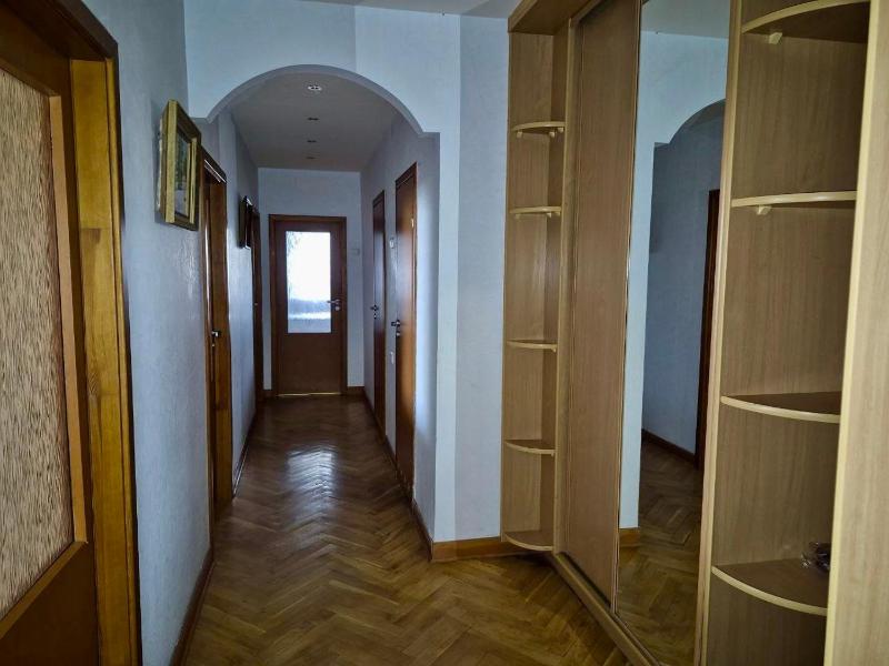 Аpartments at the Pecherska metro station - image 8