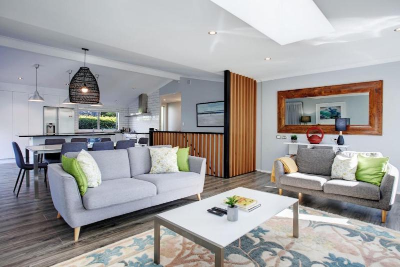 Coastal Retreat w Spa Pool just Steps to the Beach - image 8