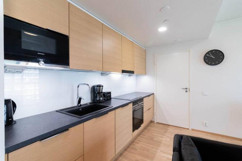 A well-equipped 2-bedroom apt - image 7