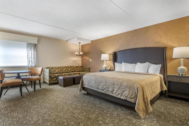Best Western Plus The Normandy Inn & Suites - image 9