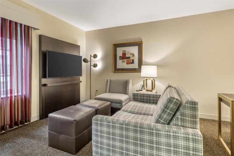 Best Western Plus The Normandy Inn & Suites - image 3